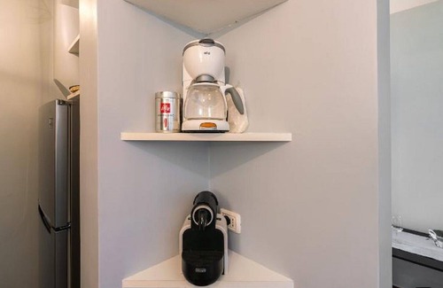 Trastevere Apartment | Garibaldi Roof Garden: Breathtaking Views & Pet-Friendly Stay