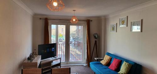 Tilbury Apartment | Stylish Garland Modern Apartment Tilbury with Parking