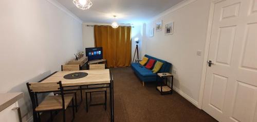 Tilbury Apartment | Stylish Garland Modern Apartment Tilbury with Parking