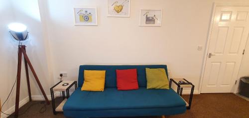 Tilbury Apartment | Stylish Garland Modern Apartment Tilbury with Parking