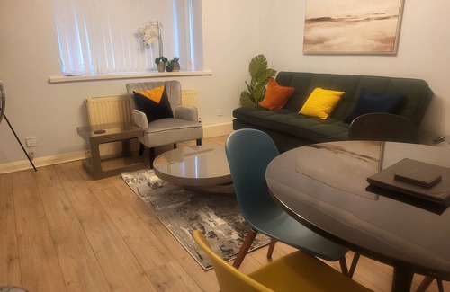 Glyndon House | Discover Garland Quantock House with Garden in London