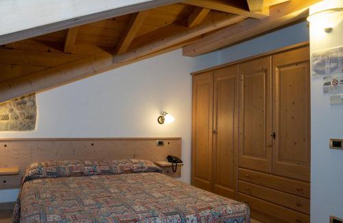 Roncone Hotel | Exceptional Stay at Garnì Centrale with Great Amenities