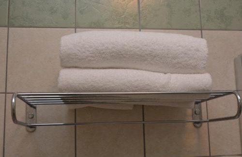 Roncegno Apartment | Welcoming Garnì Villa Waiz: Family-Friendly with Breakfast