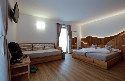 Vetriolo Terme Hotel | Relax at Garnì & Wellness Anderle with Oceanfront Spa