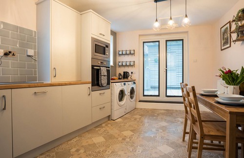 Dolgellau Cottage | GARN VIEW, pet friendly, character holiday cottage in Dolgellau