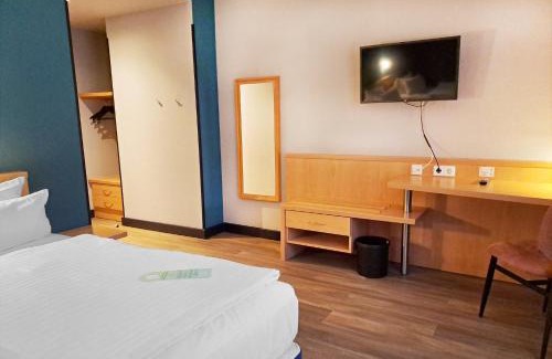 Klein Gaglow Hotel | Pet-Friendly Escape at Hotel am Seegraben with Breakfast