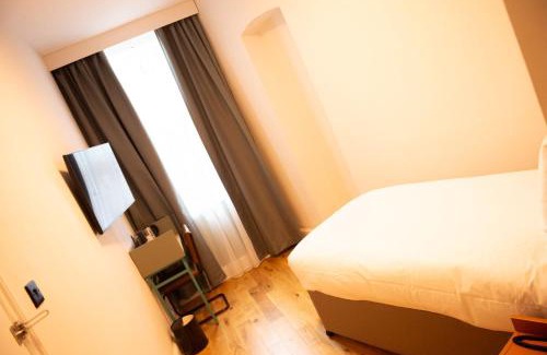 Reading City Centre Hotel | Budget-Friendly ibis Styles Reading Centre with Breakfast