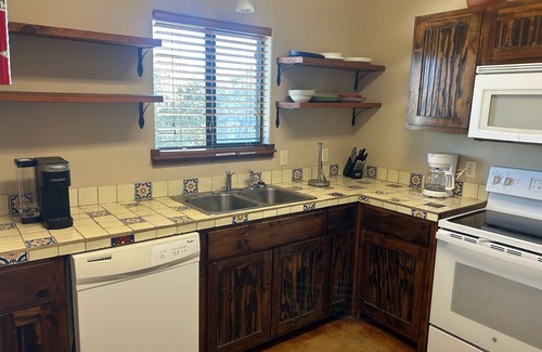 Concan Condo | Pet-Friendly Retreat Near Garner State Park & Frio River