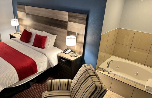 Garnett Hotel | Guest Rated Garnett Hotel & RV Park with Dining and Family Fun