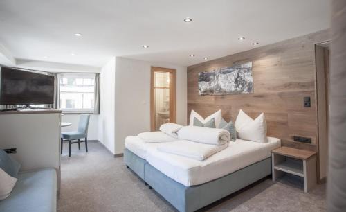 Zwieselstein House | Guest Rated 10/10: Garni Ötztal Rooms & Aparts with Ocean View