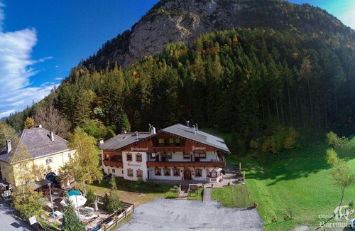 Leutasch Bed & Breakfast | Discover Garni Bärenwirt: Family-Friendly with Hot Tub