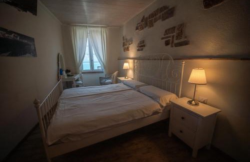 Limone sul Garda Hotel | Garni Gianmartin: Oceanfront Gem with Top-Rated Amenities