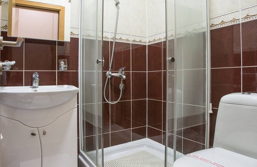 Perucac Hotel | Explore Garni Hotel Vila Drina: Family-Friendly Retreat