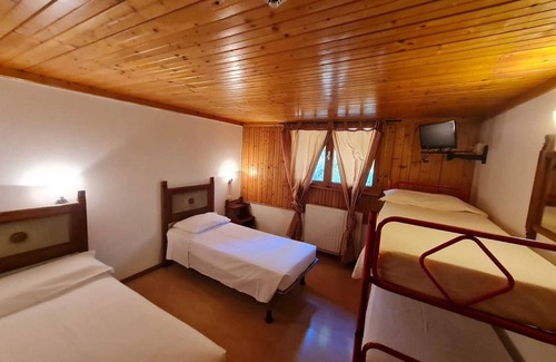 Cavareno Hotel | Inviting Garni Il Pirata: Family-Friendly with Breakfast