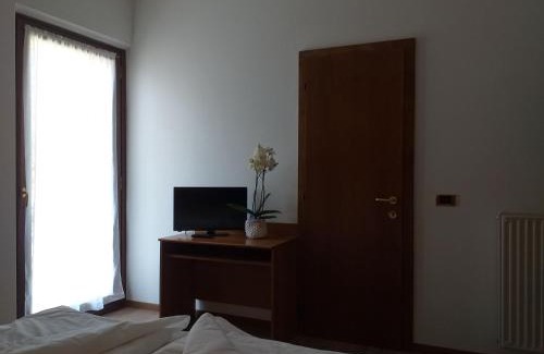 Locca Hotel | Discover Garni Le Prealpi: Pet-Friendly Retreat with Dining