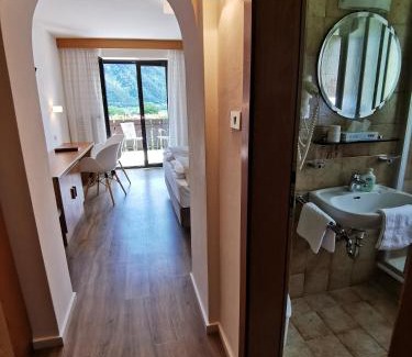 Rabla Bed & Breakfast | Pet-Friendly Garni Weghueb with Oceanfront Views