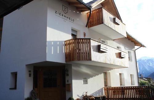 Burgusio Bed & Breakfast | Explore Garni Ziernheld: Pet-Friendly with Hot Tub Bliss