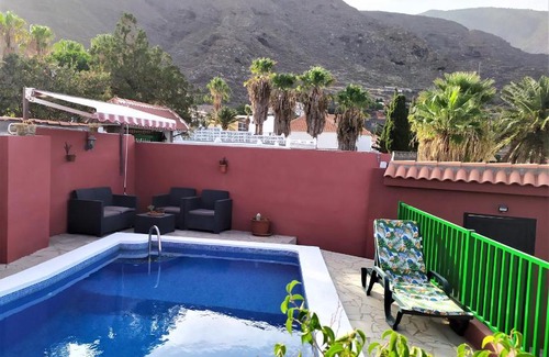 Candelaria Apartment | Discover Garoé Acogedor Apartamento with Ocean View and Pool
