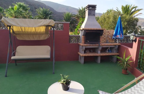 Candelaria Apartment | Discover Garoé Acogedor Apartamento with Ocean View and Pool