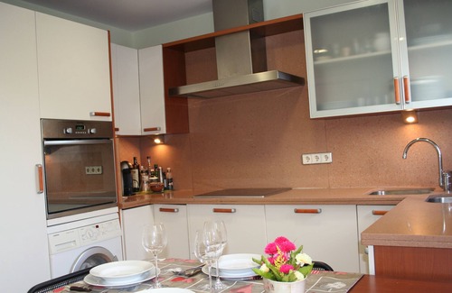 El Garraf Apartment | Seaview Retreat: 9.8 Rated with Pool & Ocean Access
