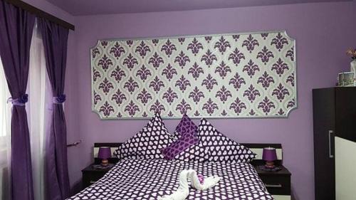 Baile Felix Apartment | Exceptional Stay at Garsoniera Cristina - Family Friendly!