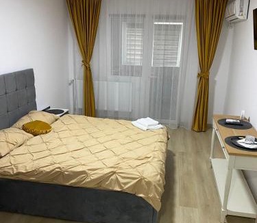 Pitesti Apartment | Elegant Garsoniera Kevin: Family-Friendly & Top Rated 9.2/10
