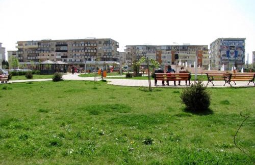 Turda Apartment | Budget-Friendly Garsoniera Stefan: Child Friendly & Rated 9.5
