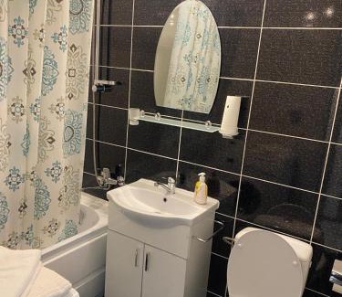 Turda Apartment | Relaxing Garsoniera Zak: Family-Friendly Retreat