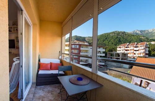 Podmaine Apartment | Family-Friendly Garsonjera Slavica Rajovic - Rated 10/10