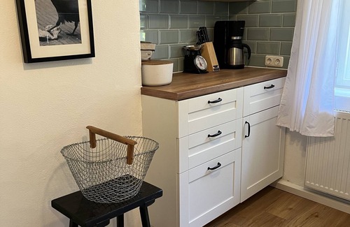 Traunstein Apartment | Gartenglück - Relax and Enjoy Ocean Views in Historic Charm