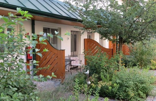Morbisch am See Cottage | Gartenpension Fischl: Comfortable Double Room with Ocean View