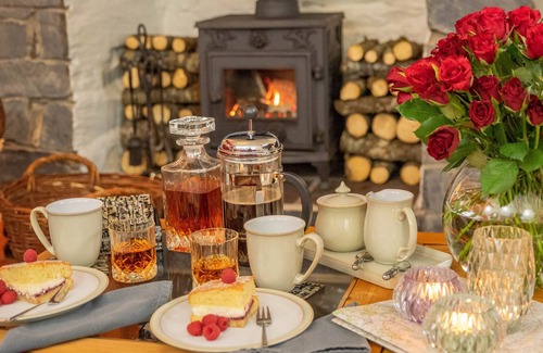 Gwynedd- Snowdonia House | Garth Holiday Cottage Heart of Betws-Y-Coed