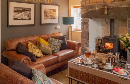 Gwynedd- Snowdonia House | Garth Holiday Cottage Heart of Betws-Y-Coed