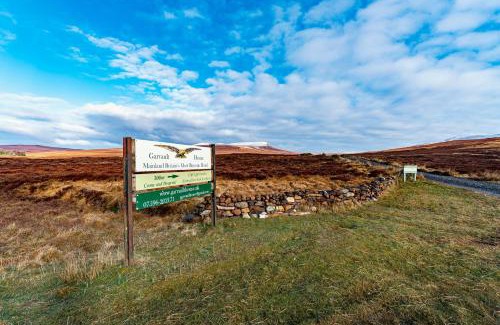 Kinbrace Hotel | Experience Comfort at Garvault House: Pet-Friendly Haven