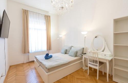 Ferencvaros Apartment | Bright and Inviting Two-Bedroom Flat Near the Danube