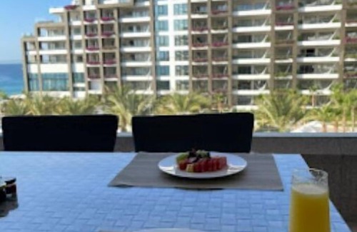 San Jose del Cabo Resort | Garza Blanca Resort: Oceanfront Bliss Steps from Cabo Beach
