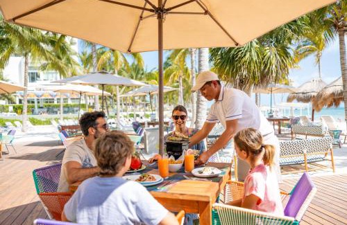 Playa Mujeres Hotel | Experience Garza Blanca Resort & Spa Cancun: Beachfront Bliss