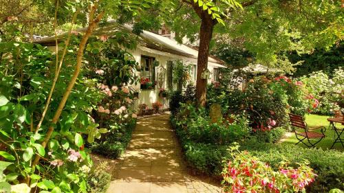Winterhude House | Discover Gastehaus HH- Winterhude: Top-Rated Comfort Awaits