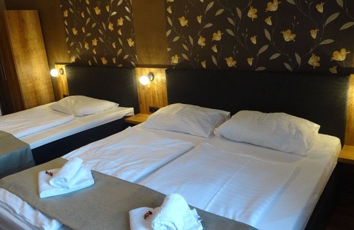 Sankt Georgen ob Murau House | Family-Friendly Gasthof Kreischberg with Breakfast Included