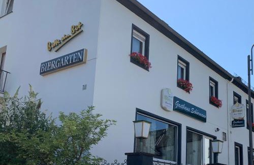Udersdorf Hotel | Family-Friendly Gasthaus Schürmann with Great Guest Ratings
