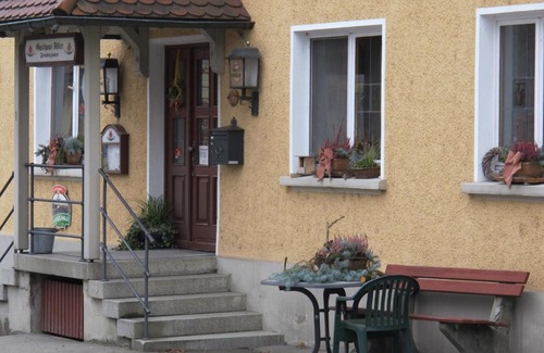 Karsee Hotel | Cozy Gasthaus Adler: Pet-Friendly Retreat for Families