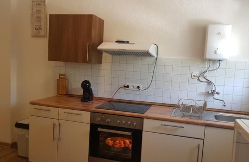 Metzdorf House | Cozy Gasthaus Alter Bahnhof with Oceanfront Amenities
