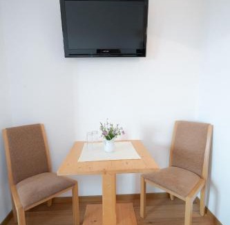 Collalbo Hotel | Pet-Friendly Retreat at Gasthaus Bad Siess with Ocean Views