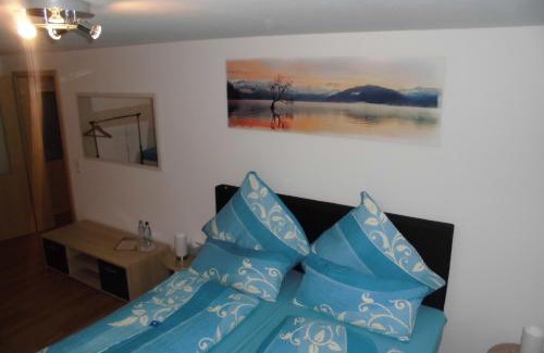 Hellingen House | Discover Gasthaus Beyersdorfer: Pet-Friendly Oceanfront Escape