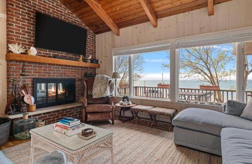 Bridgman House | Discover Gasthaus Fox: Pet-Friendly Oceanfront Retreat