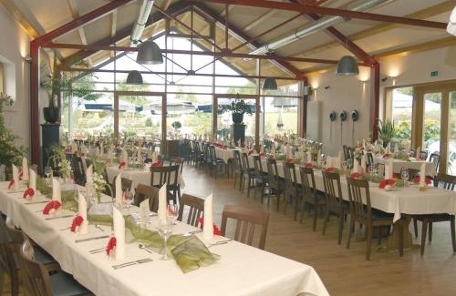 Meckel Hotel | Cozy Gasthaus Herrig: Pet-Friendly Stay with Breakfast