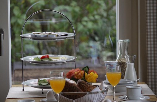Erbach House | Guest Rated Gasthaus Hirsch - Family-Friendly Retreat