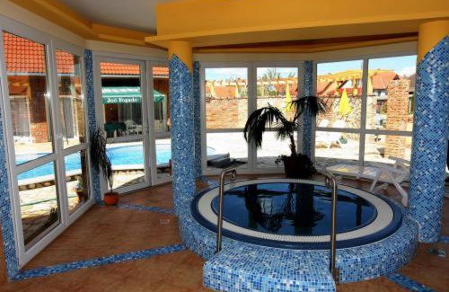 Rabapaty House | Relax at Gasthaus Joó-Wellness Pension with Pool & Hot Tub