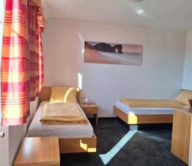 Neukirchen bei Lambach Hotel | Discover Gasthaus Kloibhofer: Family-Friendly Retreat