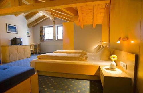 Gortipohl Bed & Breakfast | Discover Gasthaus Muntafuner Stöbli - Rated 8.9/10